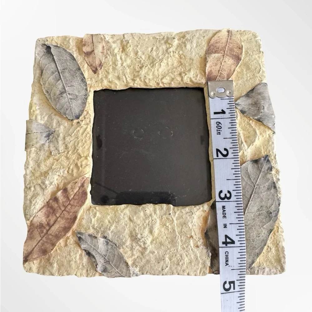 Leaf Patterned Stone Look Photo Frame - Picture 7 of 7